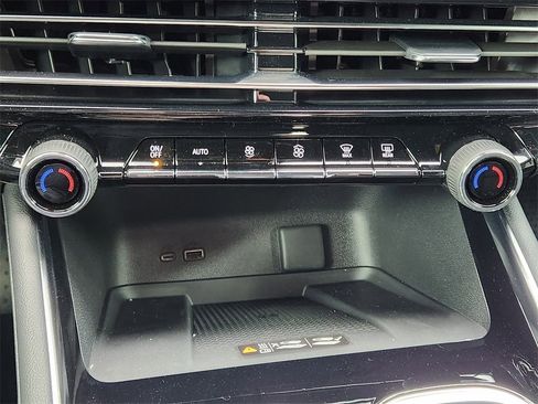 New 2026 Chevrolet Traverse RS image 14