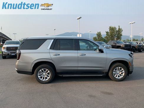 Used 2025 Chevrolet Tahoe LT w/ Comfort Package AWD/4WD image 8