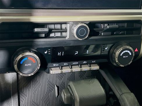 Used 2024 Toyota Tacoma TRD Sport image 15