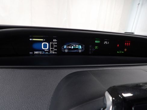 Used 2021 Toyota Prius Prime Limited w/ Carpet Mat Package (TMS) image 21