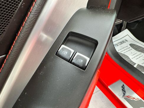 Used 2014 Chevrolet Corvette Stingray Convertible w/ 2LT Preferred Equipment Group RWD image 21