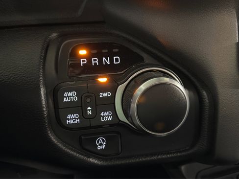 Used 2019 RAM 1500 Big Horn AWD/4WD image 33