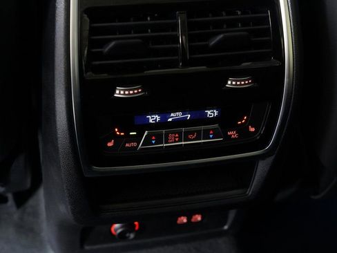 Used 2026 BMW X7 xDrive40i w/ Premium Package image 30