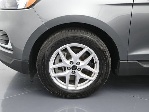 Used 2024 Ford Edge SEL AWD/4WD image 9