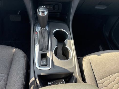 Used 2021 Chevrolet Equinox LT image 12