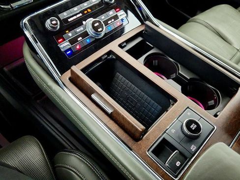 Used 2022 Lincoln Navigator Black Label image 16