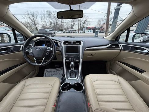 Used 2016 Ford Fusion SE w/ Equipment Group 502A FWD image 28