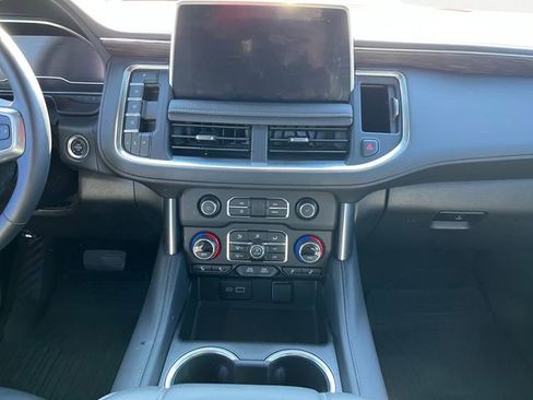 Used 2024 Chevrolet Suburban Z71 w/ Luxury Package image 11