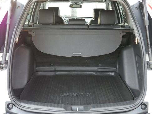 Used 2018 Honda CR-V Touring image 25