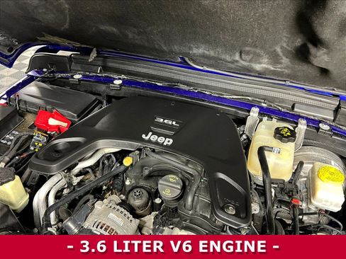 Used 2019 Jeep Wrangler Unlimited Rubicon w/ Cold Weather Group AWD/4WD image 30