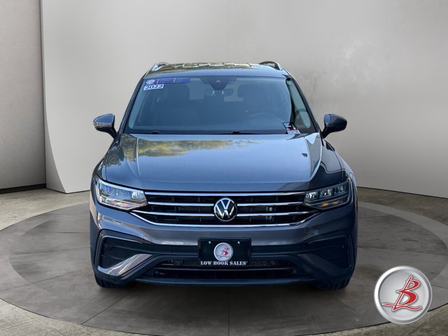 Used 2022 Volkswagen Tiguan SE AWD/4WD image 2