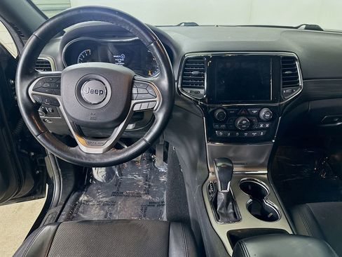 Used 2021 Jeep Grand Cherokee Laredo X image 17