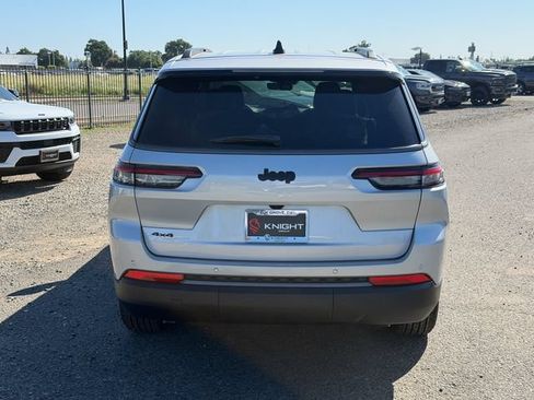 New 2026 Jeep Grand Cherokee L 4WD image 7