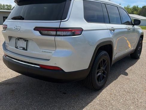 Used 2022 Jeep Grand Cherokee L Laredo w/ Luxury Tech Group I AWD/4WD image 5