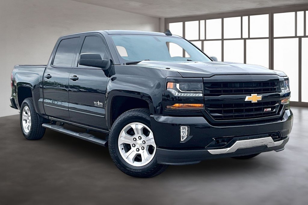 Used 2018 Chevrolet Silverado 1500 LT w/ Texas Edition AWD/4WD image 10