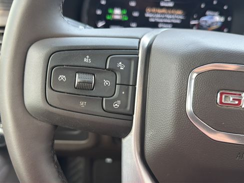 Used 2023 GMC Yukon SLT w/ SLT Premium Package AWD/4WD image 22