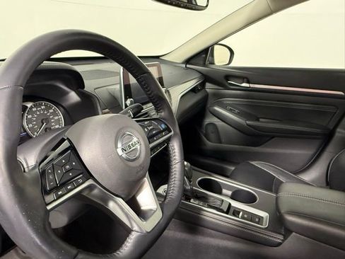 Used 2019 Nissan Altima 2.5 Platinum image 16