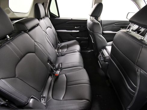 New 2026 Honda Pilot Touring image 13