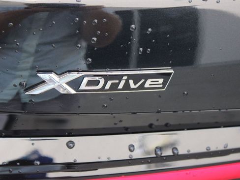 New 2026 BMW 750e xDrive image 18