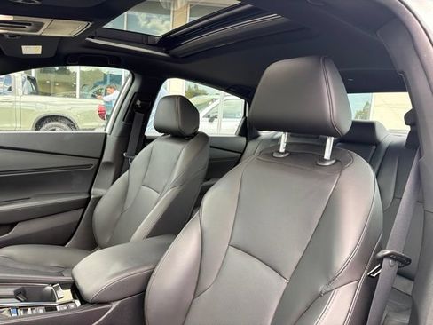 Used 2023 Honda Accord Sport image 16