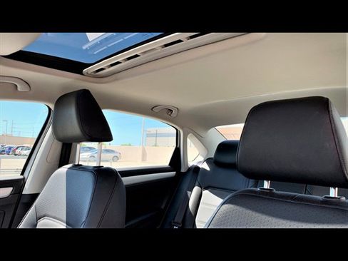 Used 2013 Volkswagen Passat 2.5 SE FWD image 10