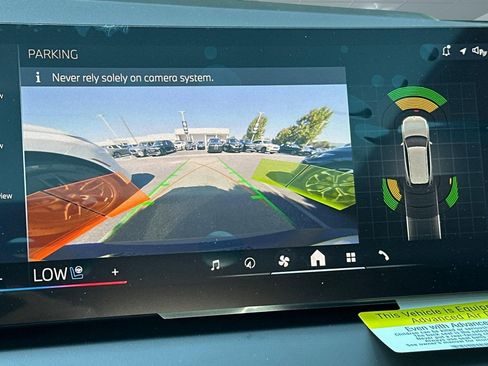 Used 2025 BMW X3 xDrive30i w/ Convenience Package image 23