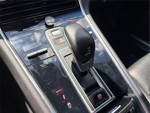 Used 2017 Porsche Panamera 4S image 38