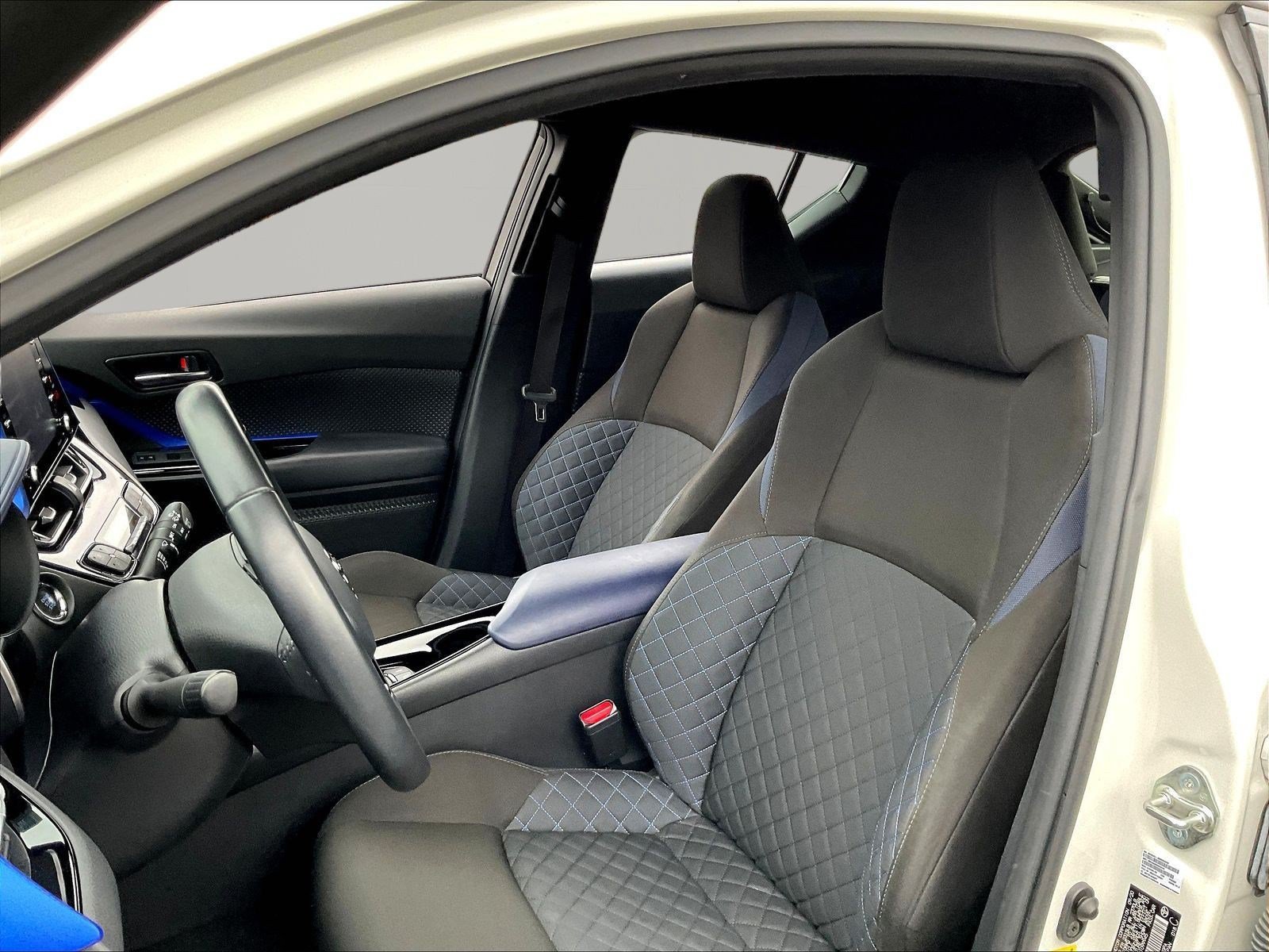 Used 2021 Toyota C-HR XLE FWD image 20