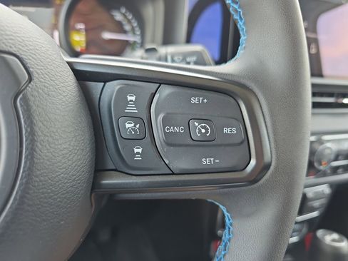 Used 2025 Jeep Wrangler Unlimited Rubicon 4xe w/ Safety Group AWD/4WD image 20