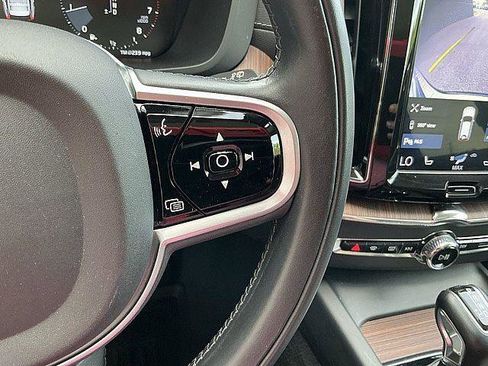 Used 2019 Volvo XC60 T6 Inscription w/ Protection Package Premier AWD/4WD image 30