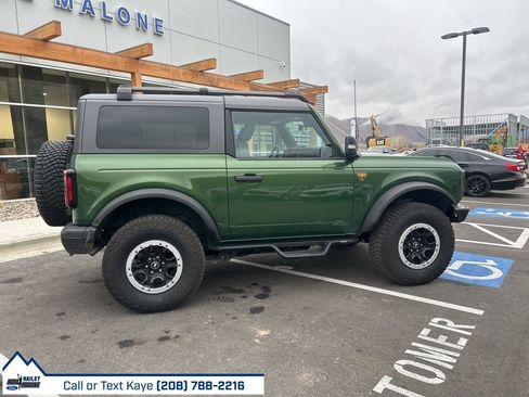 Used 2024 Ford Bronco Badlands image 8