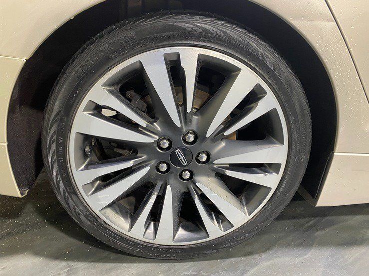 Used 2017 Lincoln MKZ Reserve w/ Climate Package FWD image 9