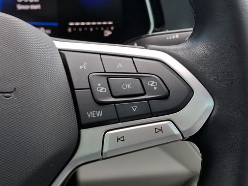 Certified 2023 Volkswagen Jetta SE w/ Panoramic Sunroof Package FWD image 24