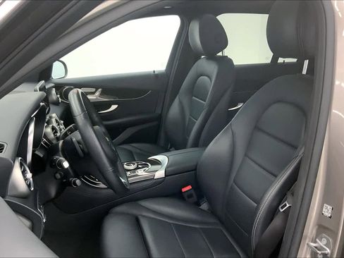 Used 2019 Mercedes-Benz GLC 300 image 18