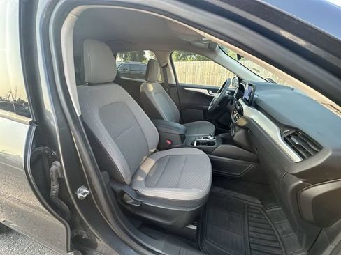 Used 2020 Ford Escape SE FWD image 13