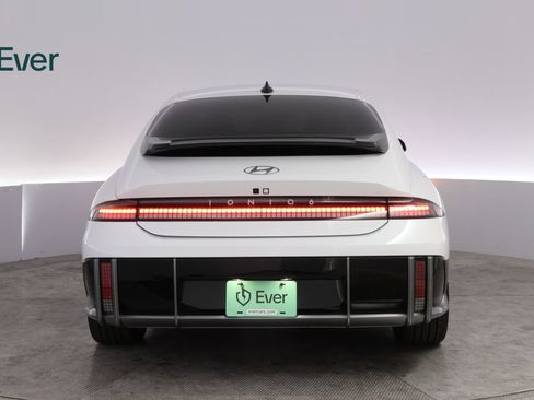 Used 2023 Hyundai Ioniq 6 Limited RWD image 15