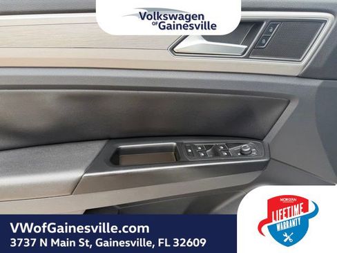 Used 2019 Volkswagen Atlas SE FWD image 18