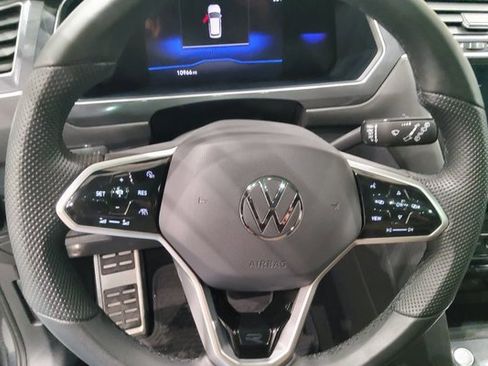 Used 2024 Volkswagen Tiguan SE R-Line image 25