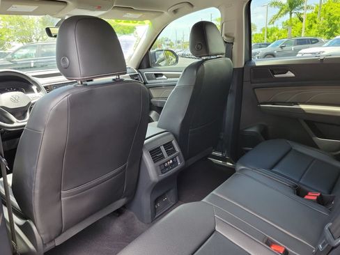 Used 2023 Volkswagen Atlas SE FWD image 11