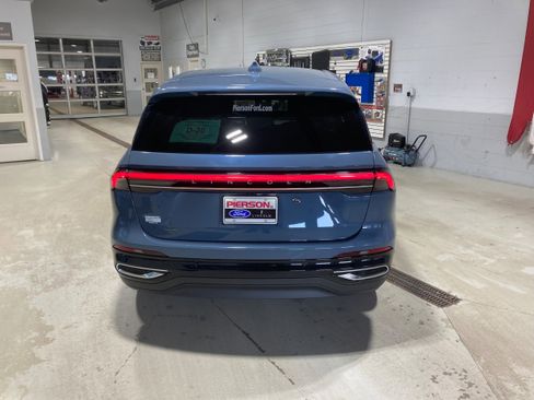 Used 2026 Lincoln Nautilus Premier image 13