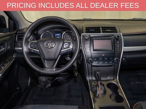 Used 2015 Toyota Camry SE FWD image 6