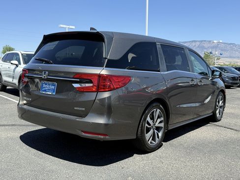 Used 2022 Honda Odyssey Touring image 5