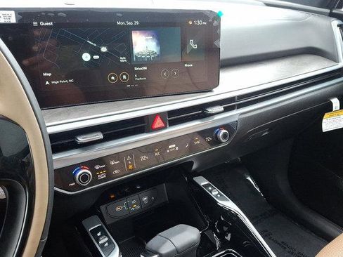 New 2026 Kia Sorento SX Prestige w/ Olive Brown Leather Package image 8