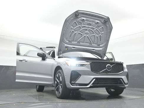 New 2026 Volvo XC60 B5 Plus w/ Protection Package Premier image 55