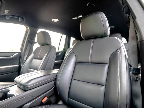 Certified 2024 GMC Acadia Elevation AWD/4WD image 6