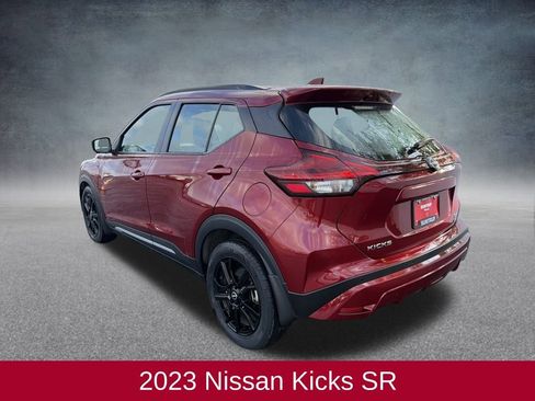 Used 2023 Nissan Kicks SR image 3