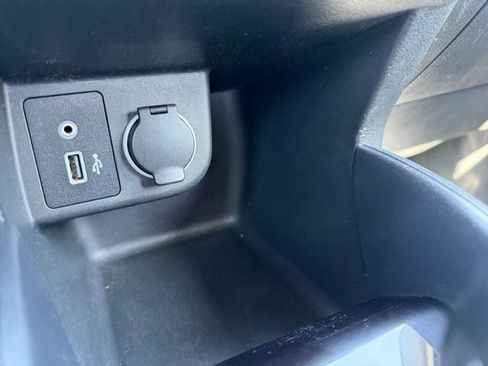 Used 2021 Nissan Kicks S FWD image 24