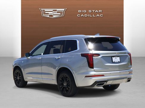 Used 2024 Cadillac XT6 Luxury FWD image 3