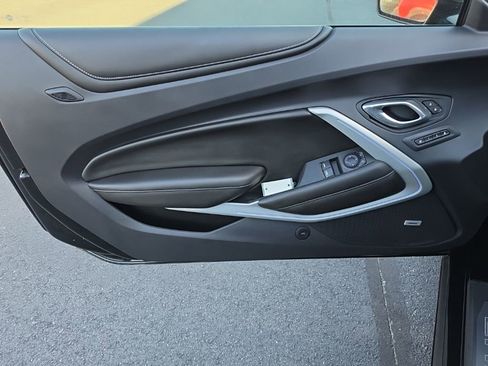 Used 2016 Chevrolet Camaro SS RWD image 24