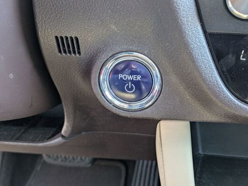 Used 2019 Lexus RX 450h AWD image 21